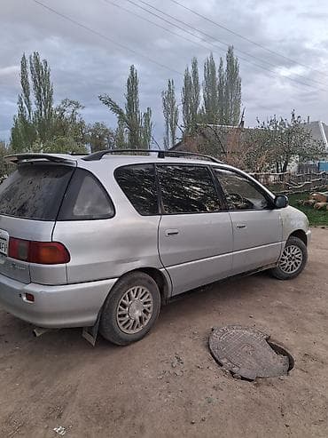 танк 700: Toyota Ipsum: 1996 г., 2 л, Автомат, Бензин, Минивэн — 2