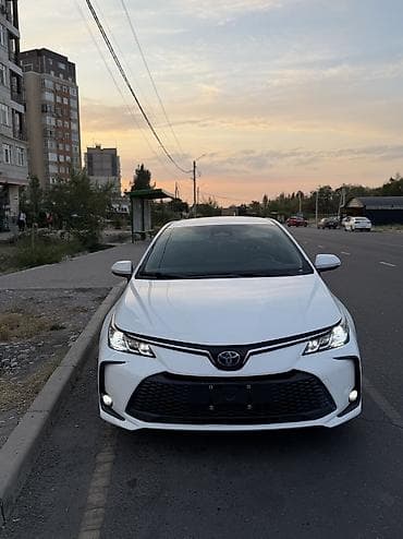ак шумкар: Toyota Corolla: 2024 г., 1.8 л, Вариатор, Гибрид, Седан — 2