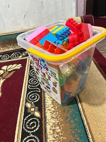 Конструктор Toy Toy в ведёрке брали за 1600 сом находимся аламедин