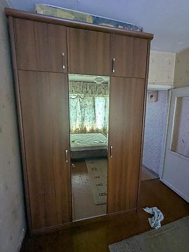 Спальный гарнитур. Кровать 200х160, шкаф с антресолью ~250, зеркало - — 2