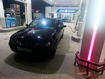 Nissan Primera: 1998 г., 1.8 л, Бензин, Хетчбек