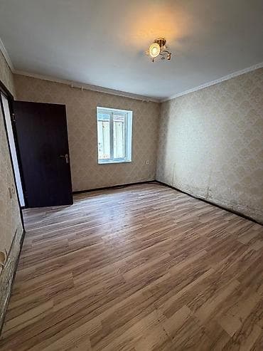 дом в селе дмитриевка: Очень, срочно продаётся дом в начале Маевки. Участок 1.28 сотки по — 6