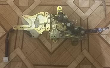 Глушители: Замок двери Mazda 2000 г., Б/у, Оригинал, Япония — 3