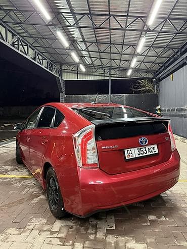 селика: Toyota Prius: 2015 г., 1.8 л, Вариатор, Гибрид, Хэтчбэк — 4