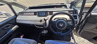 Продажа авто: Honda Stepwgn: 2005 г., 0.2 л, Автомат, Бензин, Минивэн — 8
