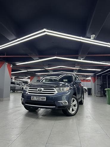 бампе: Toyota Highlander: 2011 г., 3.5 л, Автомат, Бензин, Кроссовер — 6