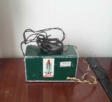 Понижающий трансформатор с 220 на ACV (переменное) 18В. Внутри схема и