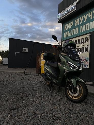 дордой мото: Скутер/максискутер 150 см³ класса city-commuter в кастомном стиле — 2