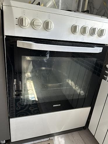 Кухонные плиты и варочные поверхности: Комбинированная плита, Beko, Напольная, Механическая — 1