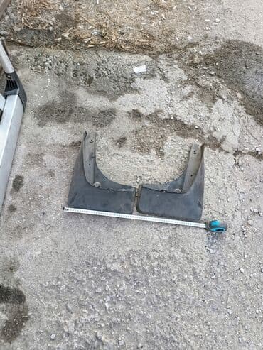 купить волнистый попугай: Продам брызговики. На авто — 1