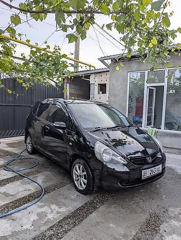 Honda Fit: 2006 г., 1.3 л, Вариатор, Бензин, Хэтчбэк