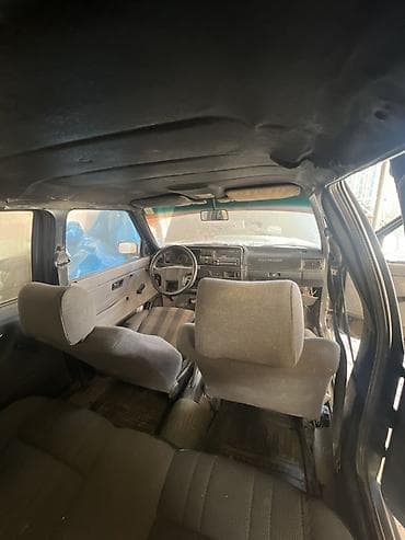 бампер вента: Volkswagen Golf: 1990 г., 1.8 л, Механика, Бензин, Хэтчбэк — 4