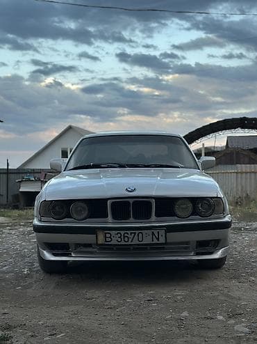 BMW 5 series: 1991 г., 2 л, Механика, Бензин, Седан