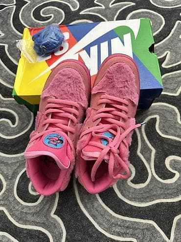 low: Кроссовки универсальные Nike - Цвет: розовый верх, ярко‑синий «Swoosh» — 2