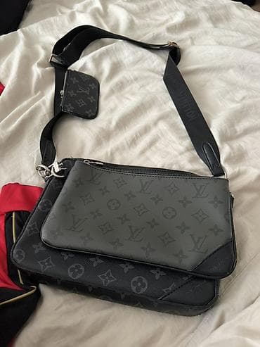 Аксессуары: Классическая сумка, Louis Vuitton, Китай, Материал: Натуральная кожа, Застежка на молнии, Мужские, Б/у — 1