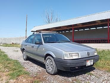 Volkswagen Passat: 1991 г., Седан at lalafo.kg Volkswagen Passat: 1991 г., Седан