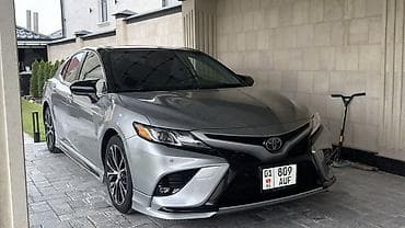 Toyota Camry: 2018 г., 2.5 л, Автомат, Бензин, Седан