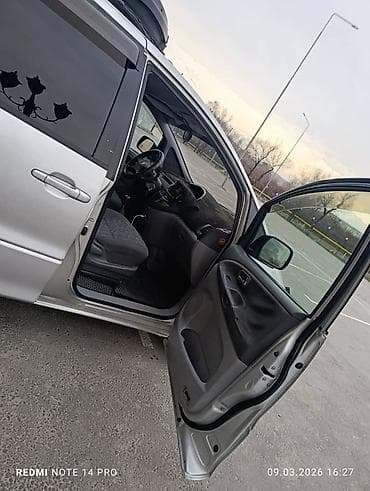 тайота превия: Toyota Previa: 2002 г., 2.4 л, Ручные, Бензин, Минивэн — 3