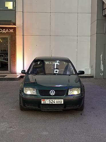 Volkswagen Bora: 2000 г., 1.6 л, Кол менен иштөөчү, Газ, Седан