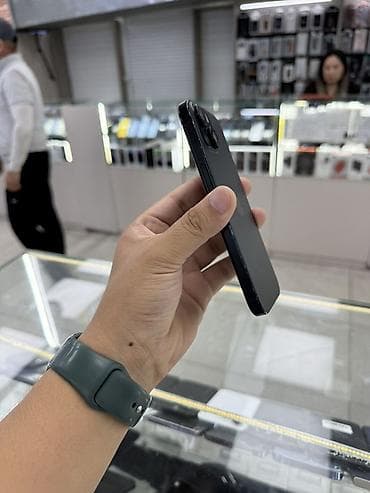 бу айфоны: IPhone 15, Б/у, 128 ГБ, Midnight, Зарядное устройство, Защитное стекло, Чехол, 81 % — 2