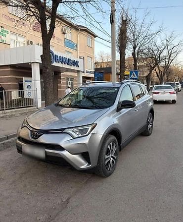 Toyota RAV4: 2017 г., 2.5 л, Автомат, Газ, Кроссовер — 1