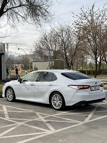 es 200: Toyota Camry: 2018 г., 2.5 л, Вариатор, Гибрид, Седан — 6