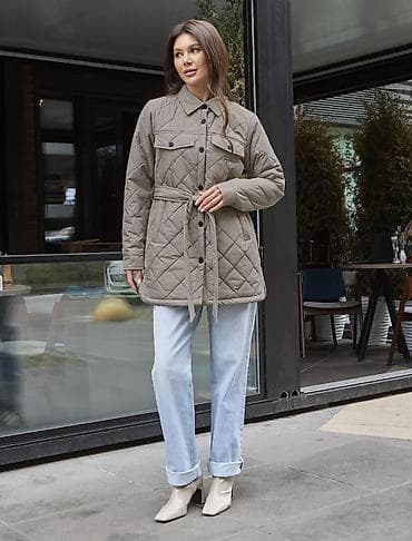 Стеганая куртка-рубашка, универсальная и легкая. В хорошем состоянии с