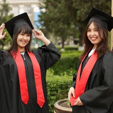 мед халаты бишкек: Мы даем мантии на прокат. Уважаемые выпускники! Ждём ваших заказов — 15