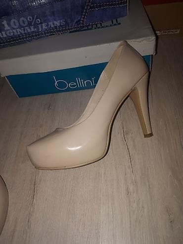 Женская обувь: Продаются женские туфли лакированные. Одевала несколько раз — 5