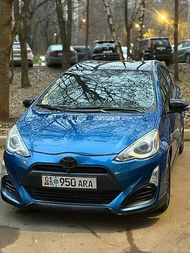 e star: Toyota Aqua: 2017 г., 1.8 л, Гибрид, Хэтчбэк — 2