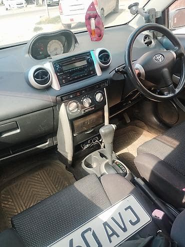 Toyota Ist: 2004 г., 1.3 л, Автомат, Бензин, Хэтчбэк — 5
