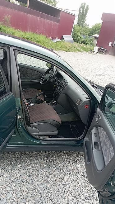 sprinter 2 2: Toyota Avensis: 1997 г., 1.8 л, Механика, Газ, Хэтчбэк — 5