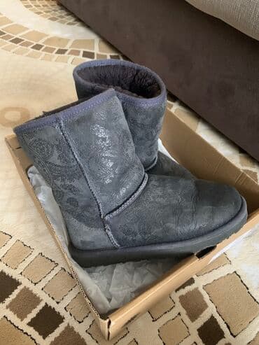 кроксы крокс crocs: Угги. Натуральный мех,очень тёплые,мягкие и удобные! Размер 36.😊 Фирма — 1