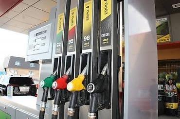 дверь уличная: Дизельное топливо. 
Продаю дизтопливо оптом и в розницу, есть доставка — 3