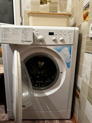 Стиральная машина Indesit, Б/у, Автомат, До 6 кг, Компактная