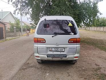 Mitsubishi Space Gear: 1995 г., 2.4 л, Автомат, Газ, Вэн/Минивэн — 2