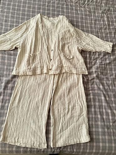 офисная одежда: Летний комплект женской одежды в светлых тонах. 1) Белый костюм из — 2