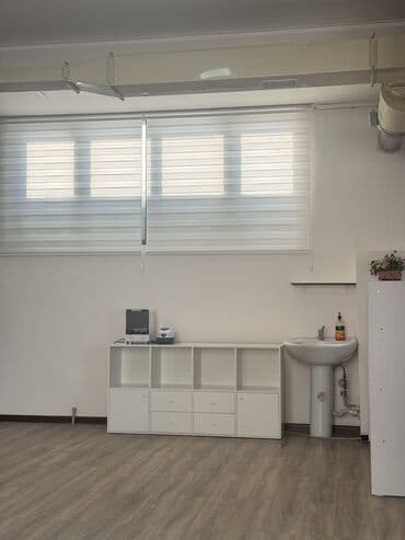 квартира в бишкеке долгосрочное: Сдаются рабочие места в бьюти-студии ✨ Приглашаем мастеров: • — 2