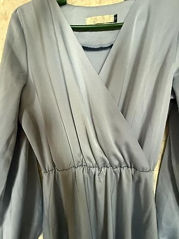 платье рапунцель: Атласное платье голубого цвета, в хорошем состоянии, есть пояс — 2