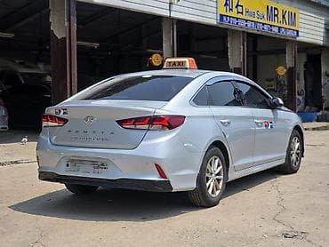 byd e2 2023: Hyundai Sonata: 2021 г., Бензин, Седан — 3