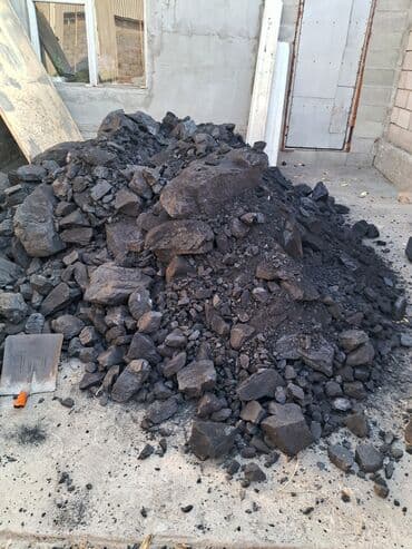 уголь рядом: Каменный уголь навалом - Фракция смешанная: крупные глыбы и — 2
