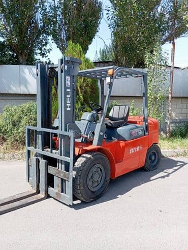 Предоставляем в аренду вилочные погрузчики (кара). На любой срок и