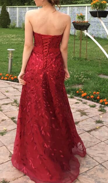 велюровые платья для полных: Продаю красивое платье, надевали один раз, состояние нового платья — 1