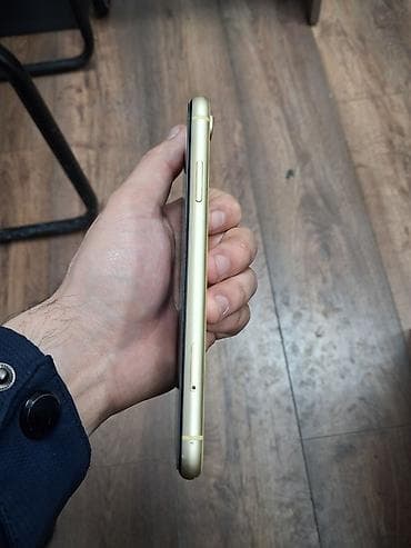 iphone 3g: IPhone Xr, Желтый — 4