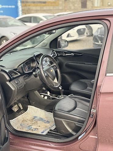 bmw e39 540: Chevrolet Spark: 2018 г., 1 л, Автомат, Бензин, Хэтчбэк — 7