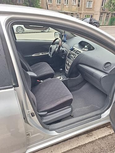 lexus rx 350 2010: Toyota Yaris: 2008 г., 1.5 л, Автомат, Бензин, Седан — 5
