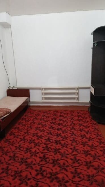 токмок дом пакровка: 40 м², 2 комнаты, Подвал, погреб, Забор, огорожен — 3