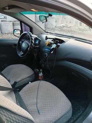 хундай нью райс: Chevrolet Spark: 2011 г., 1 л, Автомат, Бензин, Хэтчбэк — 4