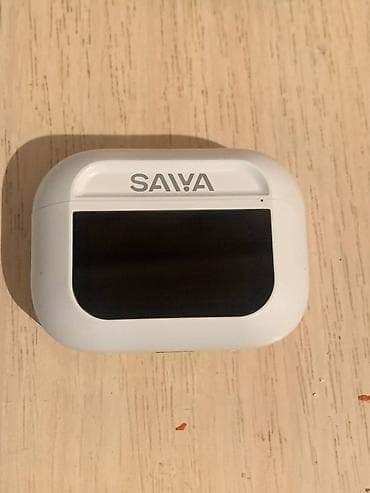 монитор в авто: Наушники SAIWA с интеллектуальным зарядным кейсом с дисплеем - — 1