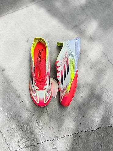 футболный красовки: Футбольные бутсы/сороконожки adidas F50 - Тип: футзал/мини-футбол — 1